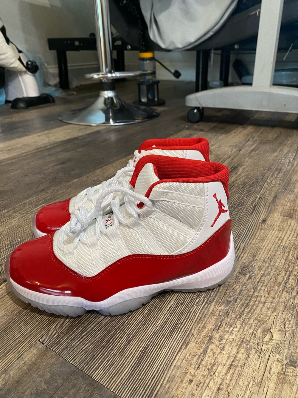Air Jordan 11 Retro “Cherry” (Varsity Red/White)
